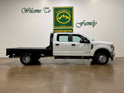 Used 2022 Ford F350 XL w/ Power Equipment Group AWD/4WD image 2