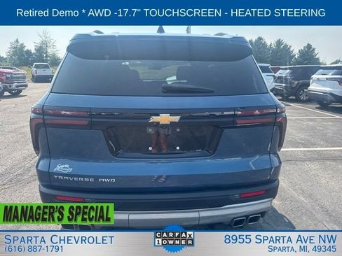 Used 2025 Chevrolet Traverse LT AWD/4WD image 4