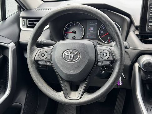 Used 2022 Toyota RAV4 LE AWD/4WD image 19