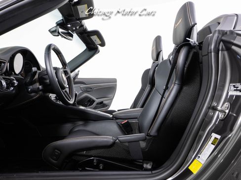 Used 2019 Porsche 911 Speedster RWD image 36