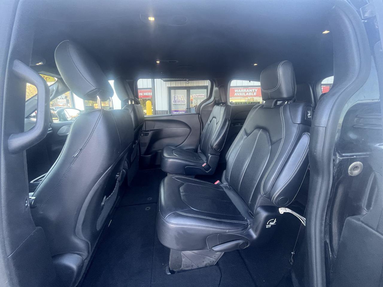 Used 2019 Chrysler Pacifica Touring-L w/ S Appearance Package FWD image 19