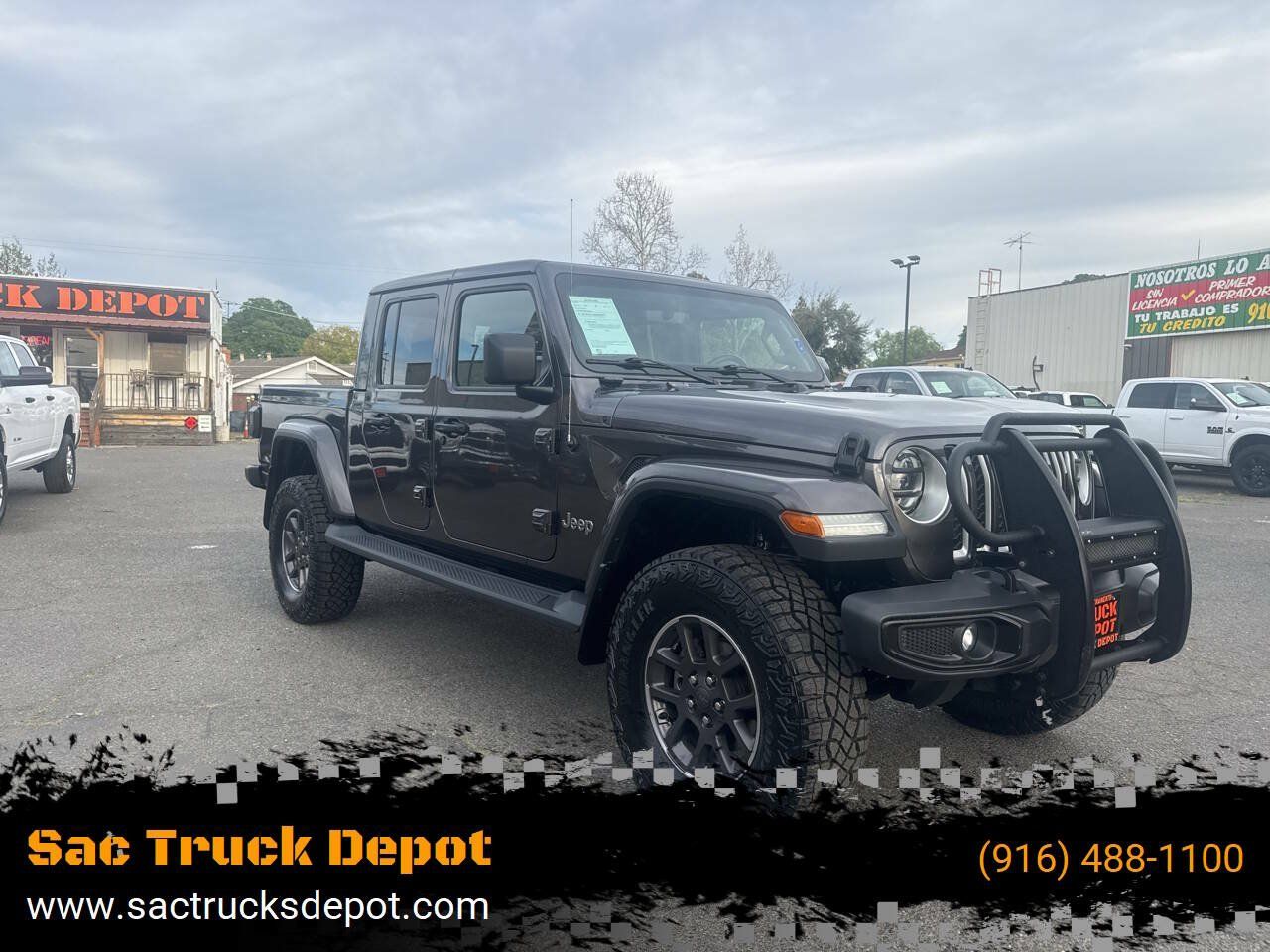 Used 2020 Jeep Gladiator Overland AWD/4WD image 1