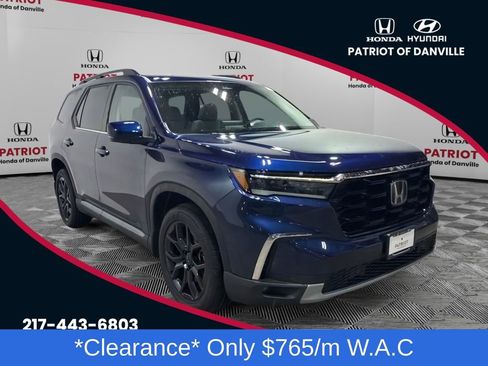 New 2025 Honda Pilot Touring image 1