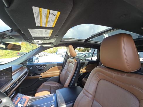 Used 2023 Lincoln Aviator Reserve w/ Elements Package Plus image 12