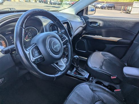 Used 2018 Jeep Compass Limited w/ Navigation Group AWD/4WD image 17