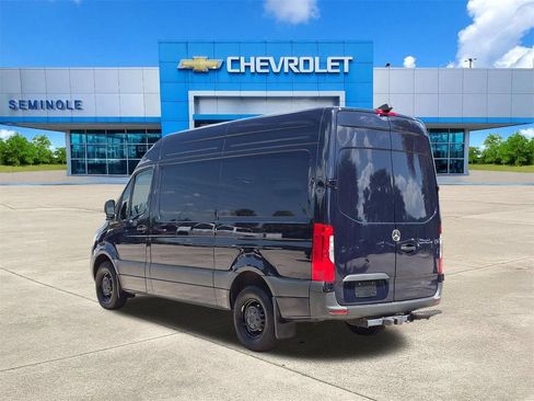 Used 2024 Mercedes-Benz Sprinter 2500 image 3