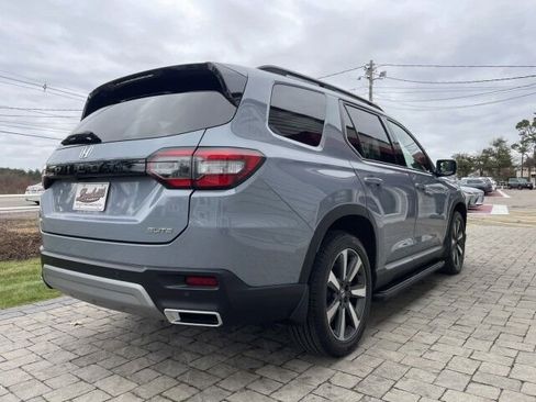 Used 2023 Honda Pilot Elite image 5