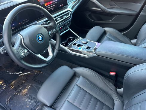 Used 2023 BMW i4 eDrive40 w/ Premium Package image 11