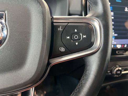 Used 2023 Volvo XC40 Recharge Ultimate w/ Protection Package Premier image 36