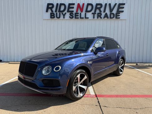 Used 2019 Bentley Bentayga AWD/4WD image 1