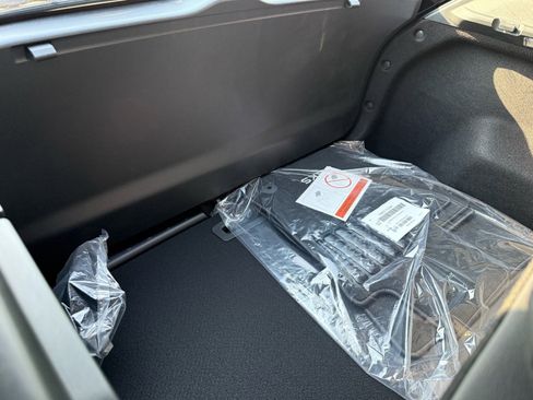 New 2025 Nissan Kicks SR image 14