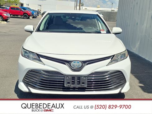Used 2020 Toyota Camry LE FWD image 2
