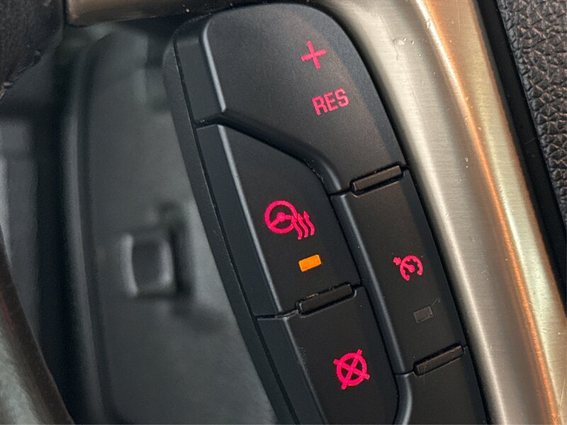Used 2016 GMC Acadia Denali AWD/4WD image 31