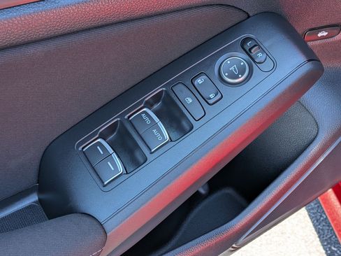 Used 2025 Honda Civic Sport image 13