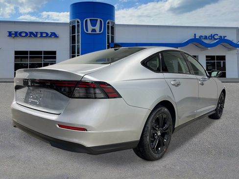 New 2025 Honda Accord SE image 6