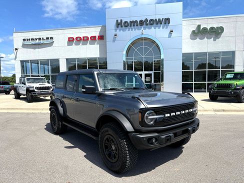 Used 2022 Ford Bronco Wildtrak image 1