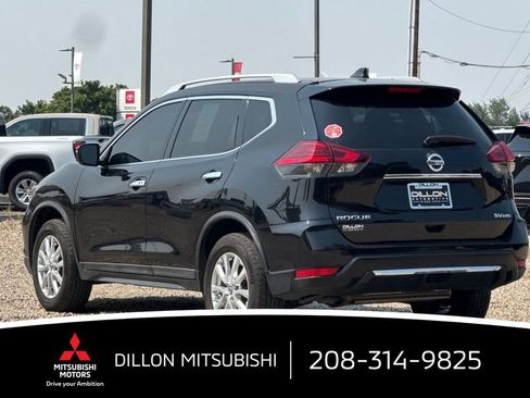 Used 2017 Nissan Rogue SV AWD/4WD image 6