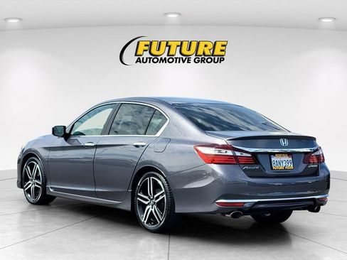 Used 2017 Honda Accord Sport image 6