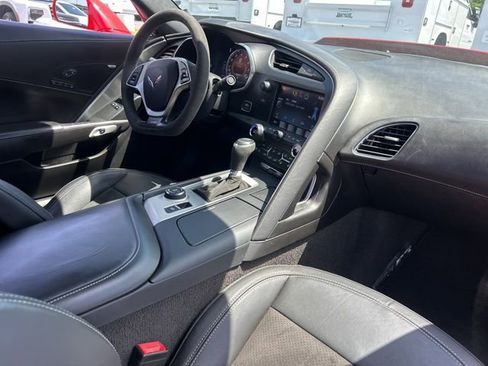 Used 2015 Chevrolet Corvette Z06 w/ 3LZ Preferred Equipment Group RWD image 33