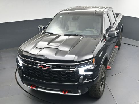Used 2025 Chevrolet Silverado 1500 ZR2 w/ Technology Package AWD/4WD image 35