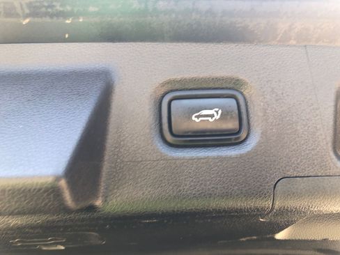 Used 2023 Hyundai Santa Fe SEL w/ Cargo Package image 18