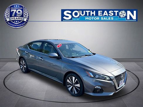 Used 2019 Nissan Altima 2.5 SV FWD image 2