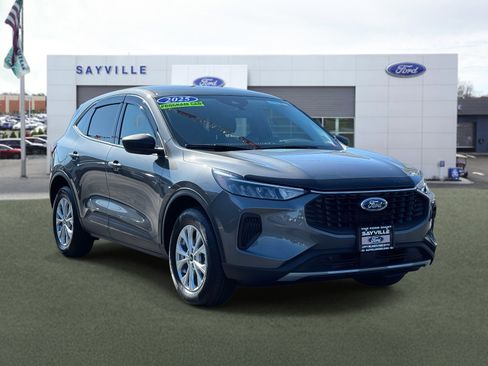 Used 2025 Ford Escape Active w/ Tech Pack #1 image 2