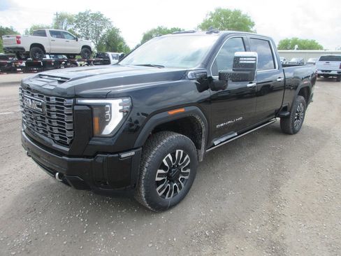 New 2026 GMC Sierra 2500 Denali Ultimate AWD/4WD image 11