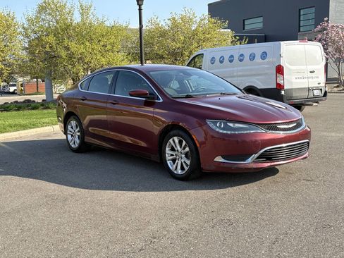Used 2015 Chrysler 200 Limited FWD image 5