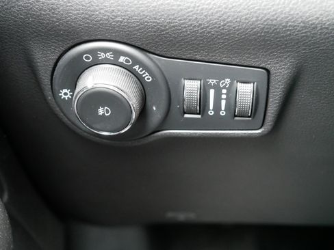 Used 2023 Jeep Compass Trailhawk image 26