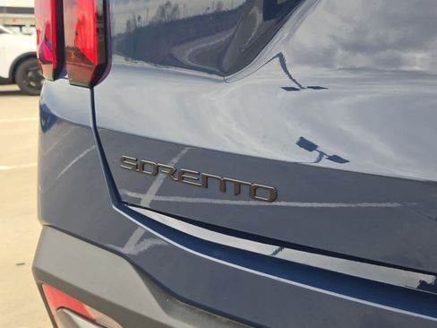 Certified 2025 Kia Sorento SX Prestige image 11
