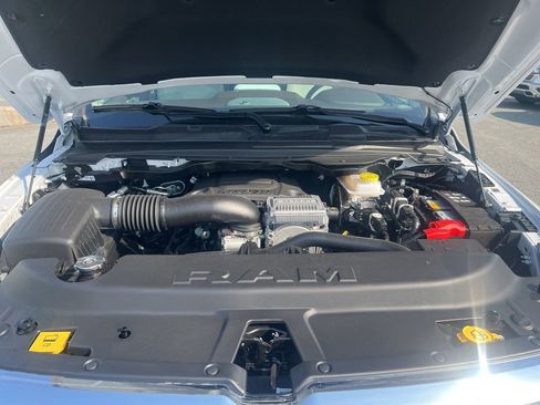 New 2026 RAM 1500 Laramie AWD/4WD image 13