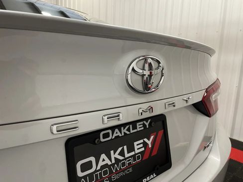 Used 2018 Toyota Camry XSE w/ Audio Package FWD image 14