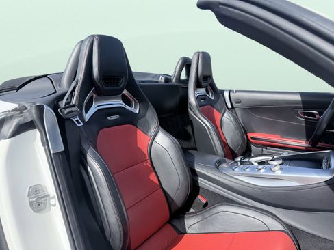 Used 2018 Mercedes-Benz AMG GT Roadster image 48