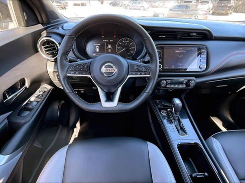 Used 2021 Nissan Kicks SR w/ SR Premium Package image 6