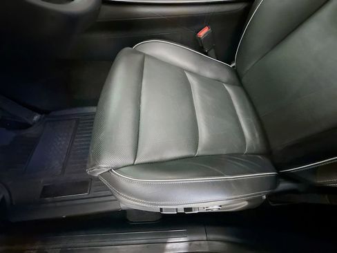 Used 2024 Genesis GV70 2.5T Advanced w/ Advanced Package image 19