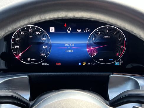 Certified 2024 Mercedes-Benz GLB 250 4MATIC image 21