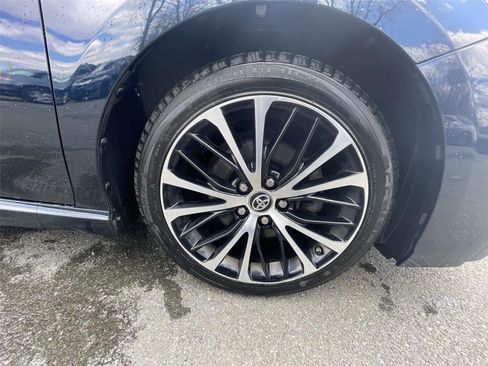 Used 2019 Toyota Camry SE image 10