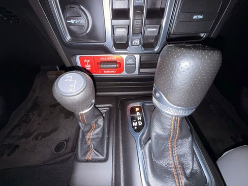 Used 2023 Jeep Gladiator Mojave w/ LED Lighting Group image 38