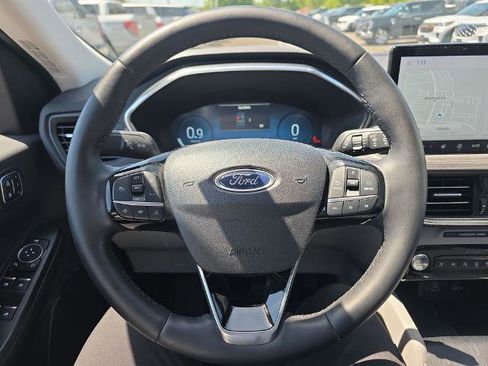 Certified 2023 Ford Escape Platinum w/ Premium Technology Package AWD/4WD image 25