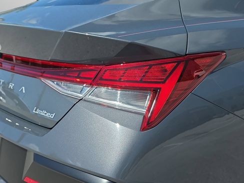 New 2026 Hyundai Elantra Limited FWD image 7