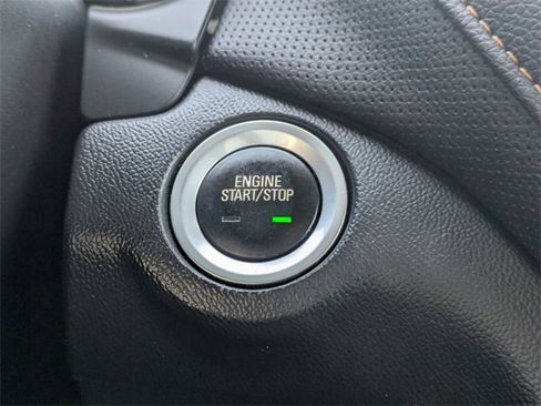 Used 2018 Chevrolet Equinox Premier image 36