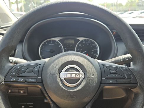 Used 2025 Nissan Kicks Play S FWD image 10