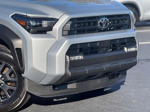 Used 2025 Toyota 4Runner SR5 image 6