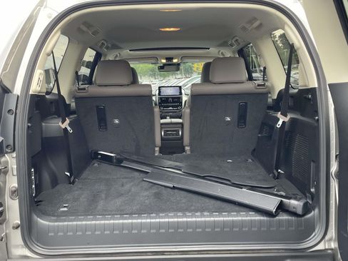 Used 2023 Lexus GX 460 Premium AWD/4WD image 10