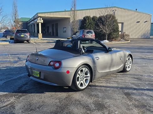 Used 2005 BMW Z4 3.0i image 8