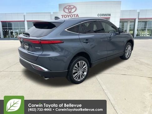 Used 2023 Toyota Venza Limited image 5