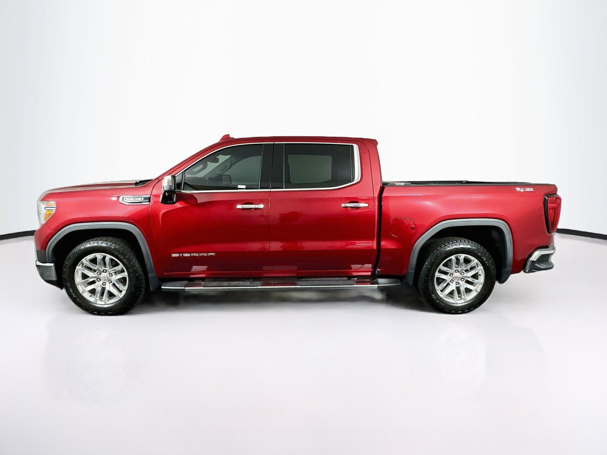 Used 2021 GMC Sierra 1500 SLT AWD/4WD image 4