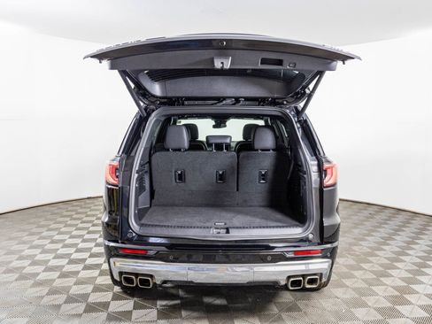 Used 2024 GMC Acadia Denali image 36