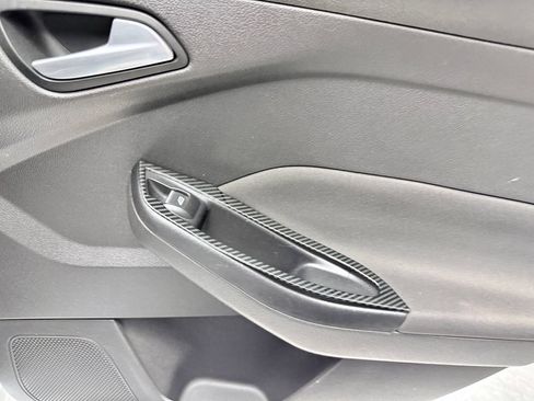Used 2016 Ford Focus ST FWD image 18